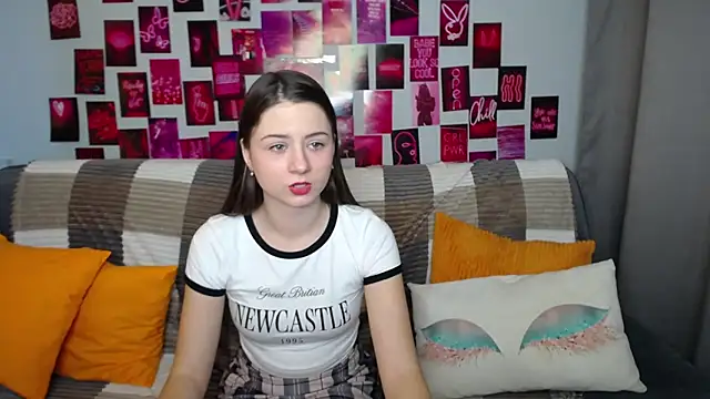 Snapshot of MilanaRoza chatting on February 27, 5:51 am MilanaRoza online show from February 27, 5:51 am