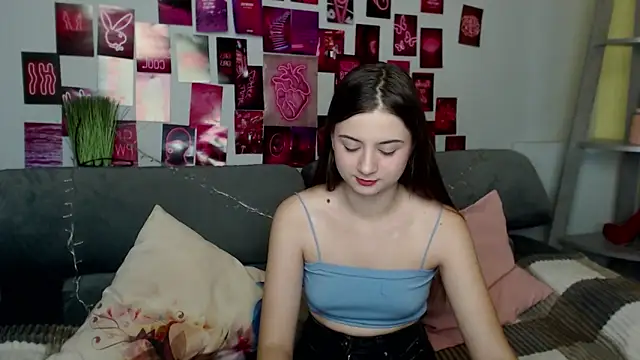 Snapshot of MilanaRoza chatting on October 3, 4:47 am MilanaRoza online show from October 3, 4:47 am