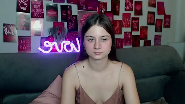 Snapshot of MilanaRoza chatting on November 15, 5:55 am MilanaRoza online show from November 15, 5:55 am