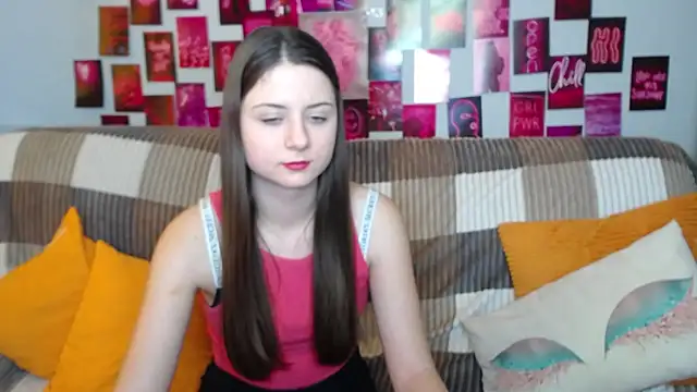 Snapshot of MilanaRoza chatting on March 15, 9:09 am MilanaRoza online show from March 15, 9:09 am