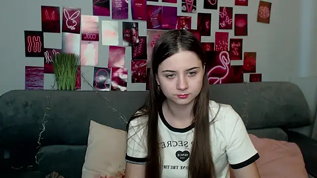 Snapshot of MilanaRoza chatting on September 14, 4:57 am MilanaRoza online show from September 14, 4:57 am