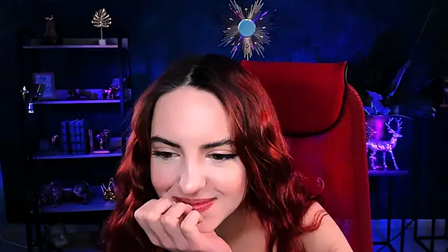 evanellson online show from December 14, 8:09 am