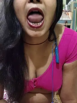 yoursweety09 online show from March 2, 8:10 am