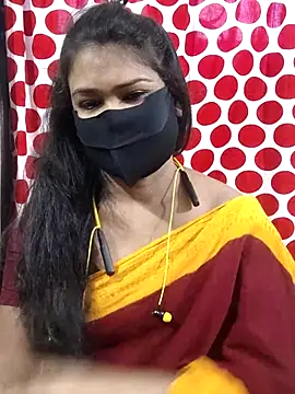 Snapshot of yoursweety09 chatting on June 10, 7:53 am yoursweety09 online show from June 10, 7:53 am