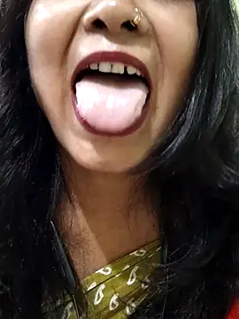 yoursweety09 online show from October 30, 8:23 am