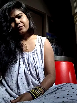 yoursweety09 online show from March 11, 2:21 am
