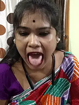 yoursweety09 online show from October 10, 12:11 am