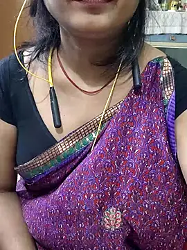 yoursweety09 online show from May 8, 2:32 pm