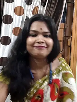 yoursweety09 online show from December 18, 12:05 am