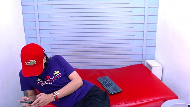 Eban Dustan online show from February 18, 10:47 pm