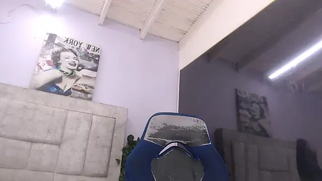 Snapshot of Eban_Dustan chatting on September 30, 4:46 pm Eban Dustan online show from September 30, 4:46 pm