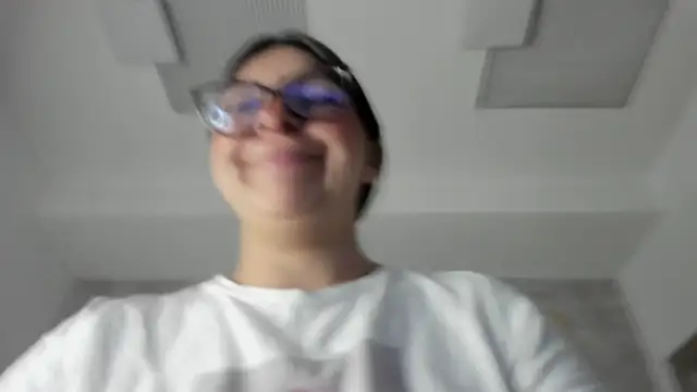 Snapshot of Vioolletta chatting on November 28, 7:25 pm Vioolletta online show from November 28, 7:25 pm