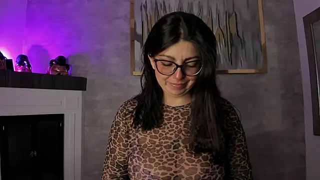 Snapshot of Vioolletta chatting on December 5, 7:23 pm Vioolletta online show from December 5, 7:23 pm