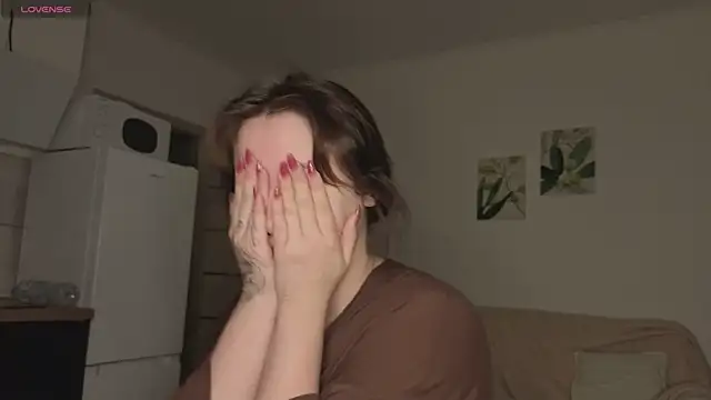 Snapshot of Alisia_Mars chatting on October 25, 4:44 am Alisia Mars online show from October 25, 4:44 am