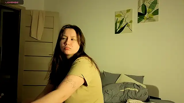 Snapshot of Alisia_Mars chatting on November 5, 2:36 am Alisia Mars online show from November 5, 2:36 am