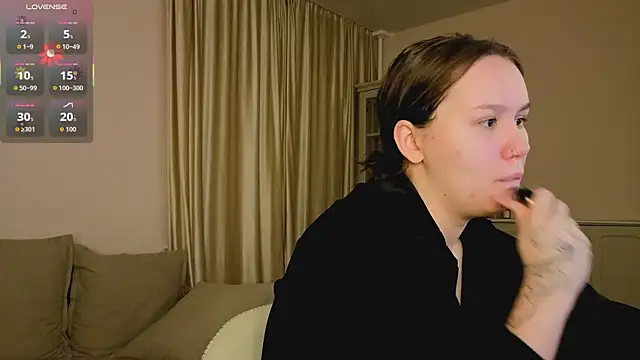 Snapshot of Alisia_Mars chatting on November 28, 6:02 am Alisia Mars online show from November 28, 6:02 am