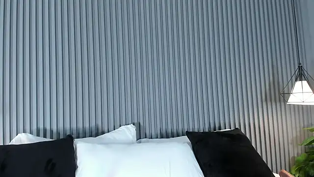 JessicaMilan online show from November 27, 10:54 pm