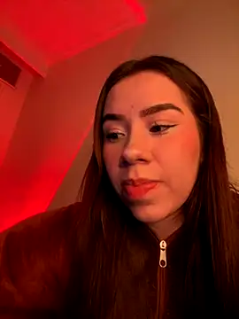 Snapshot of Im_Valen_Cute chatting on November 21, 2:21 am Im Valen Cute online show from November 21, 2:21 am