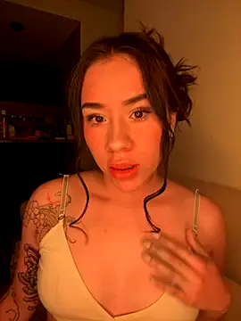 Snapshot of Im_Valen_Cute chatting on September 17, 5:42 am Im Valen Cute online show from September 17, 5:42 am