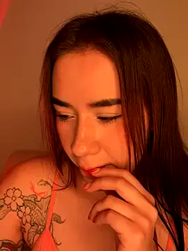 Snapshot of Im_Valen_Cute chatting on November 5, 4:26 am Im Valen Cute online show from November 5, 4:26 am