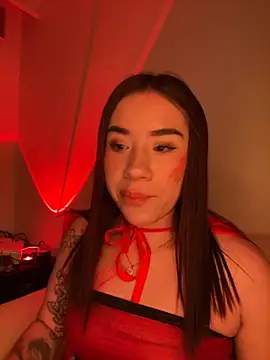 Snapshot of Im_Valen_Cute chatting on November 1, 4:30 am Im Valen Cute online show from November 1, 4:30 am