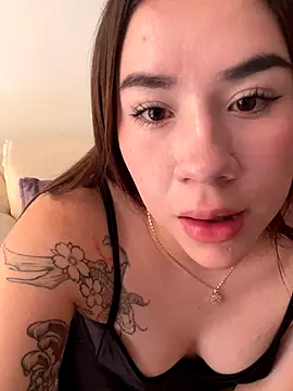 Snapshot of Im_Valen_Cute chatting on October 29, 5:34 pm Im Valen Cute online show from October 29, 5:34 pm