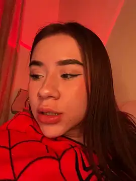 Snapshot of Im_Valen_Cute chatting on November 6, 4:38 am Im Valen Cute online show from November 6, 4:38 am