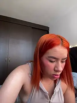 Snapshot of Im_Valen_Cute chatting on February 24, 3:42 pm Im Valen Cute online show from February 24, 3:42 pm