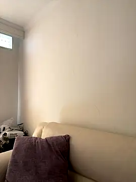 Snapshot of Im_Valen_Cute chatting on October 24, 4:17 pm Im Valen Cute online show from October 24, 4:17 pm