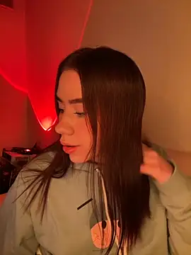 Snapshot of Im_Valen_Cute chatting on November 13, 3:21 am Im Valen Cute online show from November 13, 3:21 am