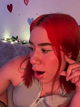 Snapshot of Im_Valen_Cute chatting on March 8, 9:29 pm Im Valen Cute online show from March 8, 9:29 pm