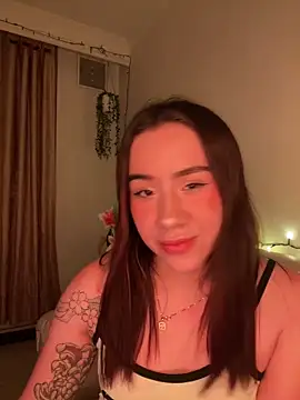 Snapshot of Im_Valen_Cute chatting on December 14, 3:46 am Im Valen Cute online show from December 14, 3:46 am