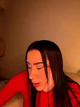 Snapshot of Im_Valen_Cute chatting on December 5, 4:22 am Im Valen Cute online show from December 5, 4:22 am