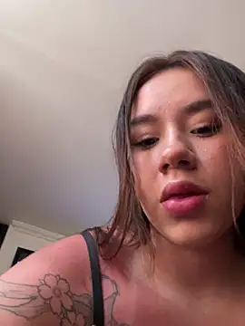 Im Valen Cute online show from March 24, 7:36 pm