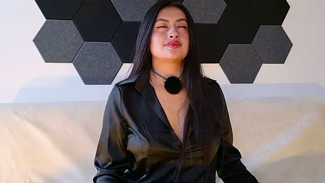 Snapshot of July_gh chatting on February 4, 8:48 pm July gh online show from February 4, 8:48 pm