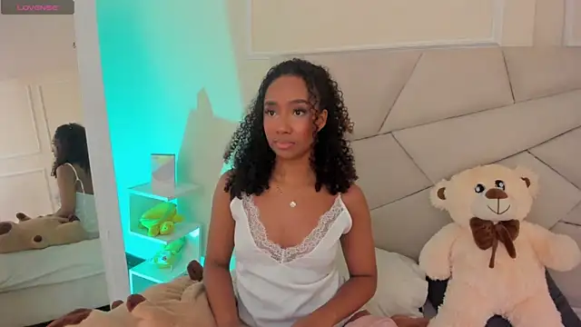Snapshot of Amber__Sanchez chatting on March 17, 4:40 am Amber  Sanchez online show from March 17, 4:40 am