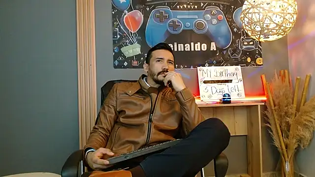 Reiko 85  online show from April 15, 2:32 pm