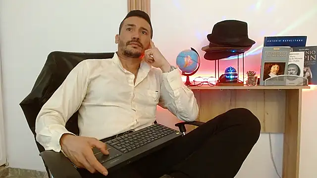 Reiko 85  online show from November 13, 3:49 pm