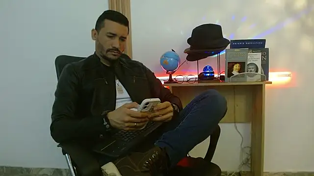 Reiko 85  online show from November 15, 2:43 pm