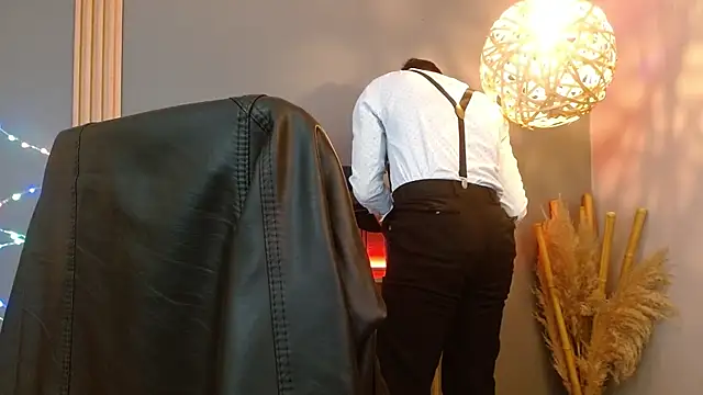 Reiko 85  online show from February 25, 2:39 pm