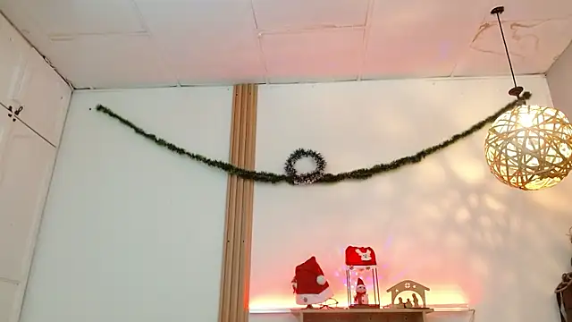 Reiko 85  online show from December 5, 2:15 pm