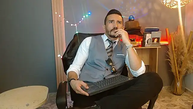 Reiko 85  online show from April 3, 2:34 pm