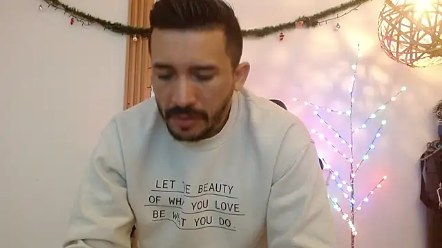 Reiko 85  online show from December 20, 1:03 pm