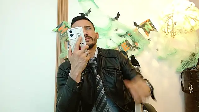 Reiko 85  online show from October 20, 7:03 pm