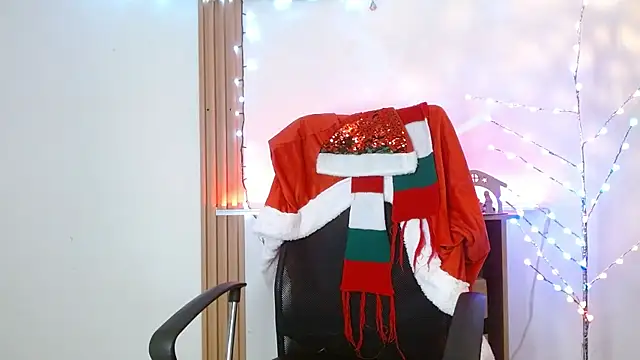 Reiko 85  online show from December 15, 2:56 pm