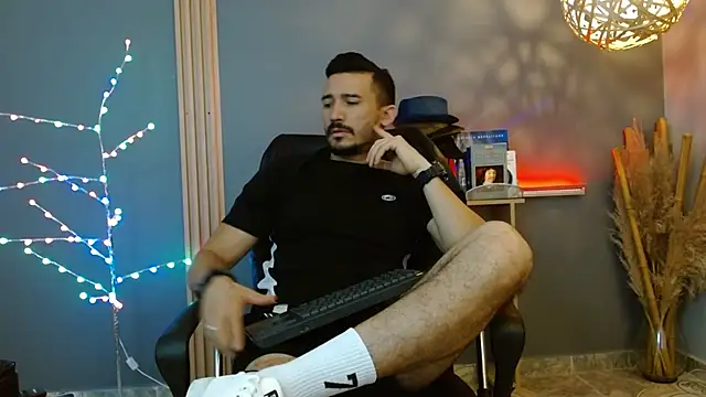 Reiko 85  online show from February 8, 2:59 pm