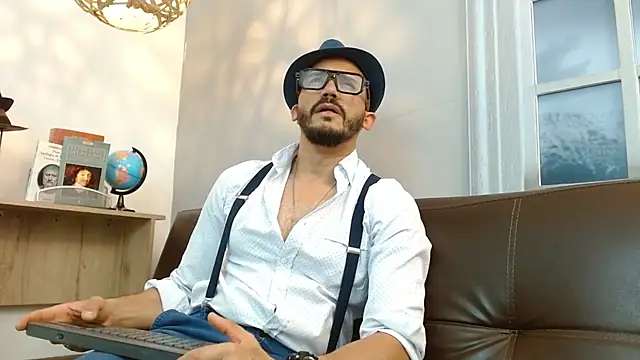 Reiko 85  online show from March 20, 7:35 pm