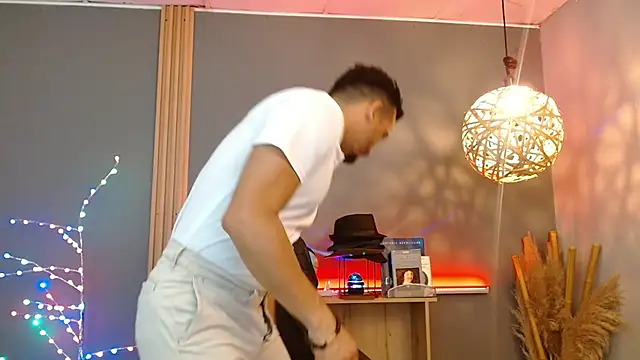 Reiko 85  online show from February 5, 2:35 pm