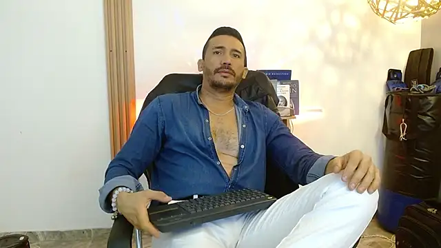 Reiko 85  online show from November 14, 2:43 pm