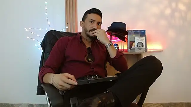 Reiko 85  online show from January 13, 2:32 pm